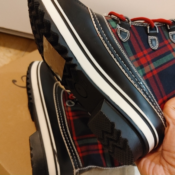 Forever Link plaid boots, size 7 - Picture 3 of 6